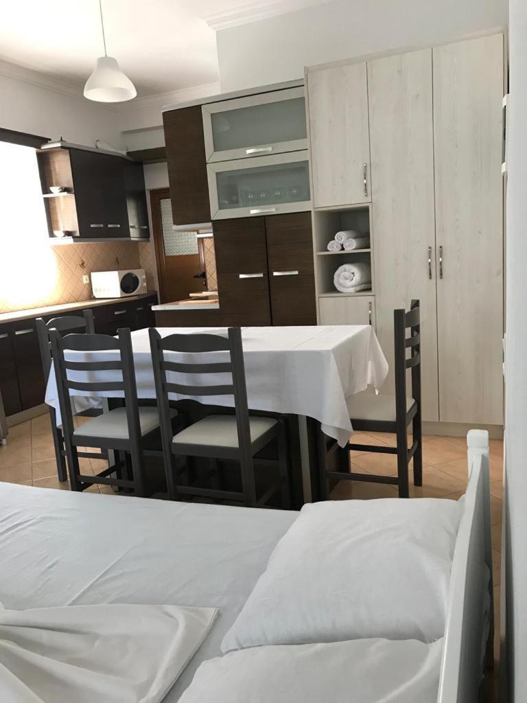 Alfa Apartaments Саранде Екстериор снимка